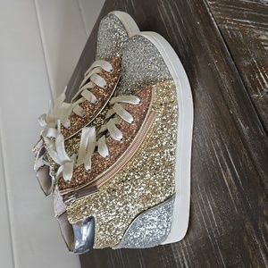 Size 3 Girls Hightop Tennis Shoes